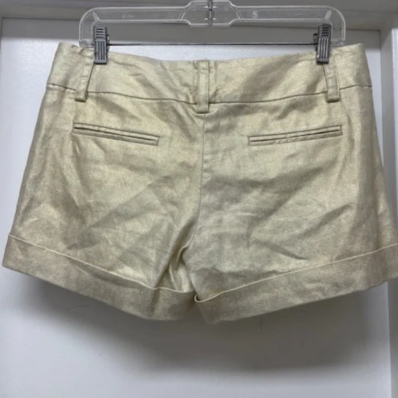 EUC Alice + Olivia Gold Cuffed Dress Shorts - Picture 8 of 10